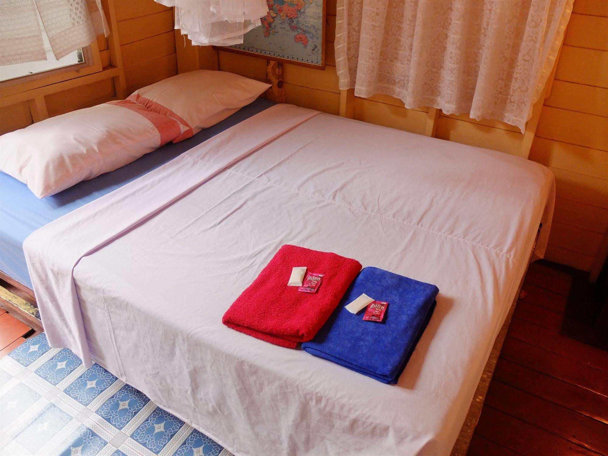 Boonmee Guest House チエンマイ エクステリア 写真